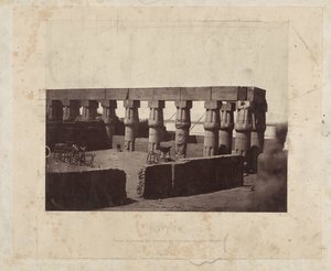 Restanten van de Luxortempel Chrám v Luxoru, celkový pohled na střední kolonády (Théby) (název na objektu) Egypt (název série na objektu) od Félix Bonfils