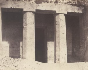 Béni-Haçan, Hypogean Architecture - Tomb of Amonei, 1851-52, tištěno 1853-54. od Félix Teynard