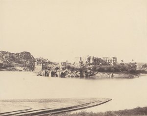 Ostrov Fileh Philæ, Celkový pohled převzatý z jihovýchodu v bodě B, 1851-52, vytištěno 1853-54. od Félix Teynard