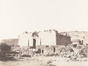 Kalabcheh Talmis, Ruiny chrámu - Fasáda a ohradní zeď, 1851-52, tištěno 1853-54. od Félix Teynard