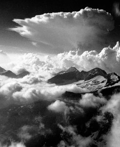 Výstup na Breithorn, vrchol pohoří Monte Rosa. od Fosco Maraini