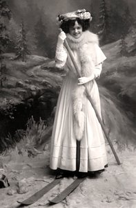 Gertie Millar 1879-1952, anglická herečka, 1906. od Foulsham and Banfield