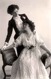 Lily Elsie 1886-1962 a Adrienne Augarde 1882-1913, anglické herečky, 1907.