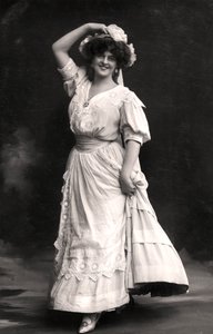 Marie Studholme 1875-1930, anglická herečka, 1900.