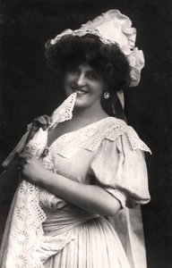Marie Studholme 1875-1930, anglická herečka, 1900. od Foulsham and Banfield