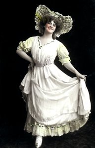 Marie Studholme 1875-1930, anglická herečka, začátek 20. století.