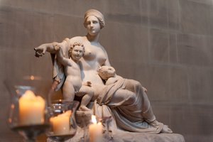 Latona s Apollónem a Artemis (mramor) od Francesco Pozzi