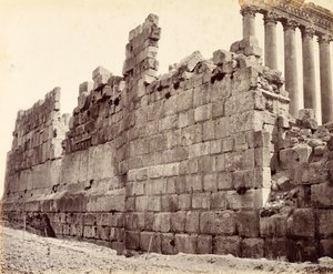 Západní konec vnější zdi Chrámu slunce, Baalbek