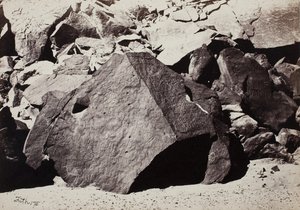 Sinajské nápisy ve Wadee El-Mukattab, od Francis Frith