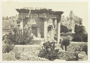 Kruhový chrám, Baalbec, 1857.