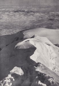 Pohoří Mont Blanc: The Summit Ridge of Mont Blanc (černobílá fotografie)