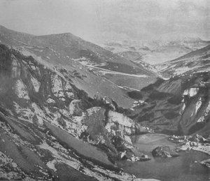 Strmá rokle proříznutá řekou Alph přes ledovec Koettlitz, c1911, 1913