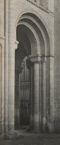Katedrála Ely, Nave, Southwest Corner, c. 1899.