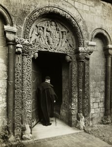 Elyská katedrála: Dveře převora, s Bedesmanem od Frederick H. Evans