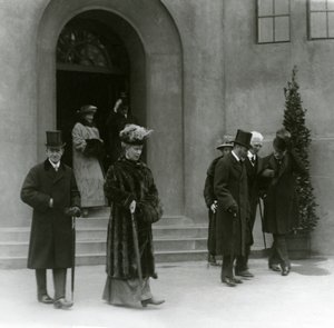 King George V a Queen Mary v londýnském Zoo Aquarium, 1924 od Frederick William Bond