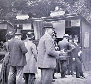Sázení před dostihem (19. století). od French Photographer