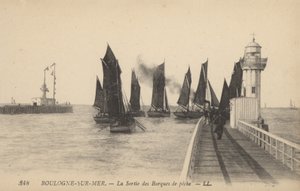 Boulogne-sur-Mer, Opuštění rybářských člunů (černobílá fotografie) od French Photographer
