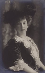 Cecile Chaminade , francouzská pianistka a skladatelka od French Photographer
