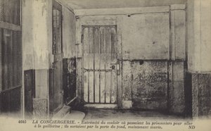 Concierge (černobílá fotografie) od French Photographer