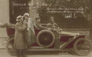 Pár s motorovým vozem (barevné foto) od French Photographer