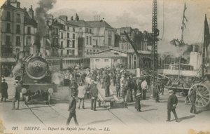 Odjezd pařížského expresu z Dieppe. Pohlednice odeslána v roce 1913. od French Photographer