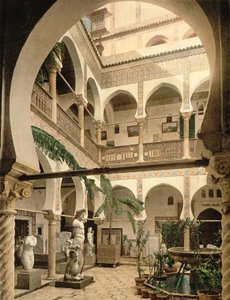 Vstupní hala, Muzeum starožitností, Alžír, hospoda. c.1900 od French Photographer