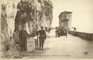 Francouzsko-italská hranice, Menton (černobílá fotografie) od French Photographer