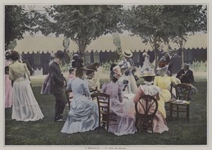 Turisté v Deauville, Francie (barevné foto) od French Photographer
