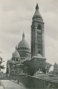 La Basilique du Sacre-Coeur, Campanile, Bazilika Sacre-Coeur a Campanile (fotoryt) od French Photographer