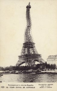 Eiffelova věž se stáčí od French Photographer