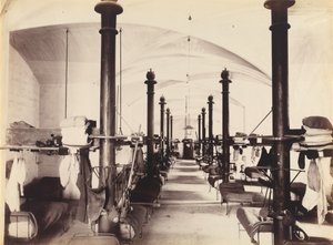 Les Salles des Gardes, Papežský palác, Avignon, Francie, 60. léta 19. století (foto) od French Photographer