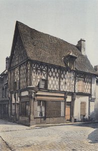 Levroux, Starý dřevěný dům na náměstí od French Photographer