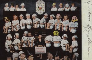 Mnoho miminek na nočnících od French Photographer