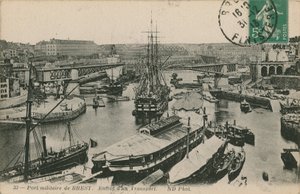 Vojenský přístav v Brestu, Francie. Pohlednice odeslána v roce 1913. od French Photographer