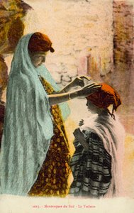Muslimka a dítě (kolorovaná fotografie) od French Photographer
