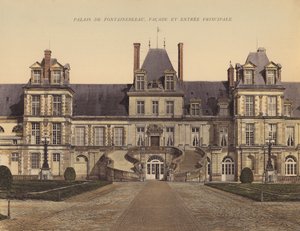 Palais de Fontainebleau, fasáda a hlavní vchod (barevné foto) od French Photographer