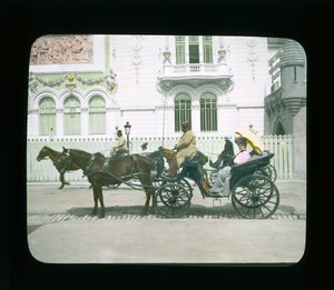 Pařížská expozice: Palác dekorativních umění, Paříž, Francie, 1900 (sklíčko s lucernou) od French Photographer