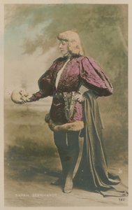 Sarah Bernhardt v kostýmu jako Hamlet od French Photographer