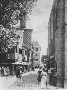 Rue des Vieilles Ecoles a kostel Saint Julien, ve staré Paříži, na výstavě Universelle z roku 1900 od French Photographer