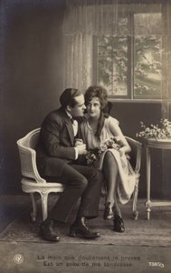Ruka, kterou jemně stisknu, je vyznáním mé lásky od French Photographer
