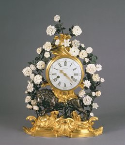 Hodiny Ludvíka XV., Vincennes/Mennecy, kolem roku 1750 (porcelán, ormolu a bronz) od French School