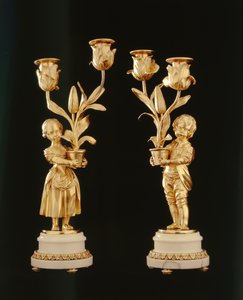 Pár svícnů ormolu (ormolu)