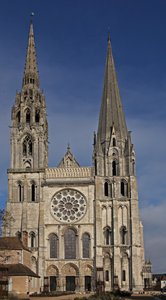 Pohled na západní fasádu od French School