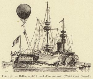 Zajatý balón na palubě kyrysu od French School