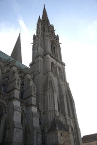 Katedrála v Chartres, severní fasáda s pavilonem hodin od French School