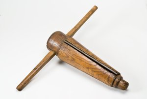 Kónický lžicový šnek nebo výstružník, 16. nebo 17. století (popel, ocel a železo)