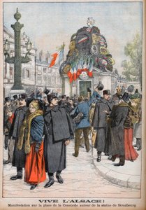 Demonstrace vyzývající k navrácení Alsaska Francii. Demonstranti obklopující sochu Štrasburku na náměstí Place de la Concorde v Paříži. Ať žije Alsasko! Demonstrace na náměstí Place de la Concorde kolem sochy Štrasburku. Ilustrace pro "L od French School