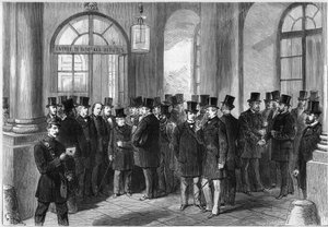 Prodloužení prezidentského období marechala z Mac-Mahonu (Mac Mahon), založení septennatu ve Francii, listopad 1873: pohled na vstupní dveře Assembllee de Versailles, v den projednávání prorogace. Zleva doprava od French School