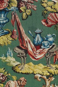 Látka zobrazující čokoládovou konvici a čajovou konvici, Lyon Workshop, cca 1730 (hedvábí) od French School