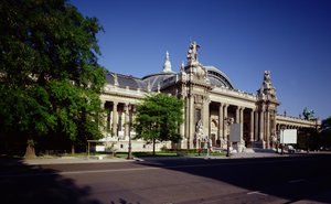 Fasáda Grand Palais, postavená Henri Deglane (1855-1931), Albert Louvet (1860-1936) a Albert Thomas (1847-1907), 1897-1900 od French School